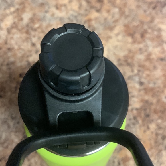 Lululemon water bottle - Picture 5 of 8